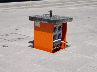 Borne-electrique-escamotable-Vesuvio3