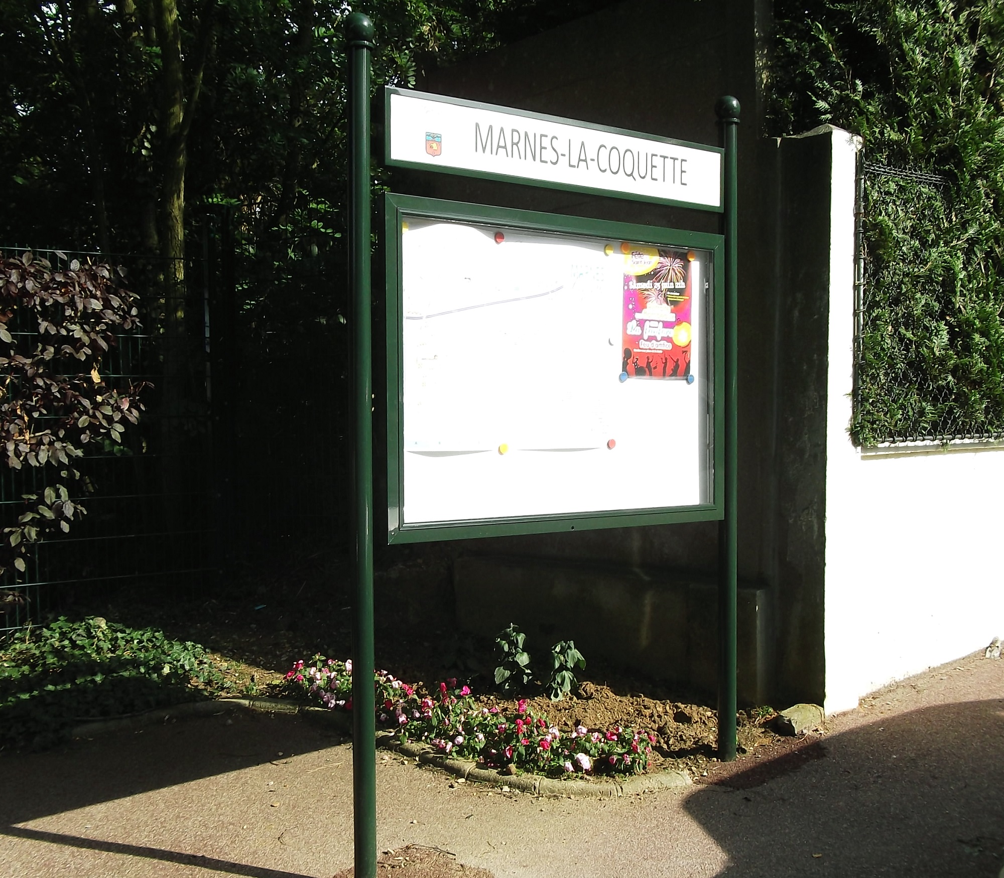 Vitrine d'affichage d'extérieur sur pied, panneau d'affichage extérieur  pour mairie